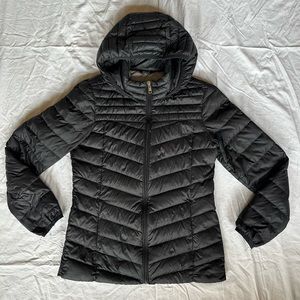 GH Bass Women’s Small Puffer Zip Up Winter coat